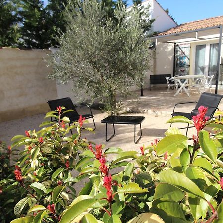 Les Bastidons De L'Isle - Le Saumane - 3 Etoiles Apartman Kültér fotó