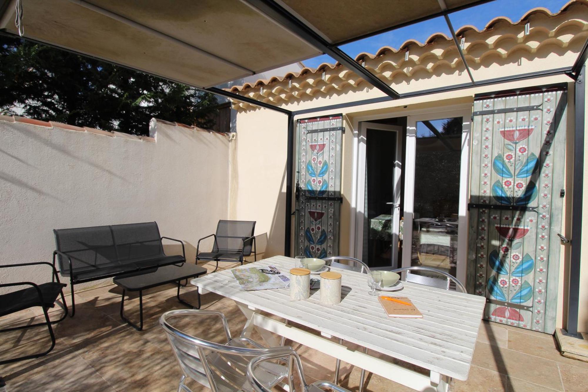 Les Bastidons De L'Isle - Le Saumane - 3 Etoiles Apartman Kültér fotó