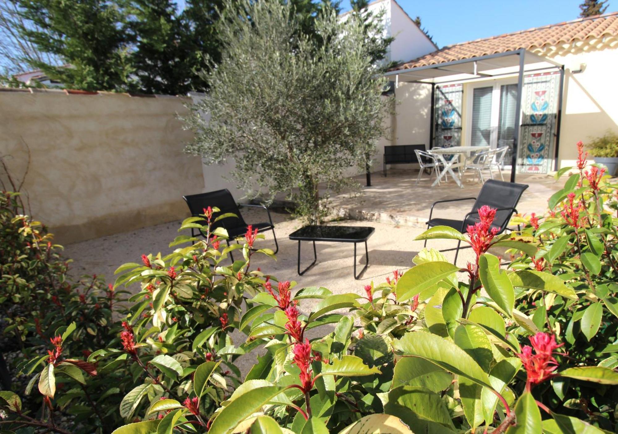 Les Bastidons De L'Isle - Le Saumane - 3 Etoiles Apartman Kültér fotó
